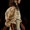 Desfile Alexandra Bueno + VATTEA . Un proyecto de Artesanía, Bordado, Costura, Diseño de jo, as y Diseño de moda de VATTEA - 24.04.2021