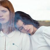 Damaja Studio Campain by Julia Shashkina . Un proyecto de Bordado y Fotografía de Damaja - 29.07.2021